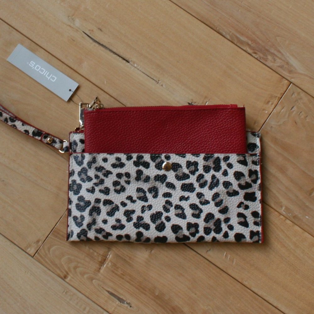 Chico's Wrislet hand bag (NWT)